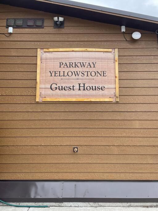 Parkway Yellowstone Guest House #7 ガーディナー エクステリア 写真